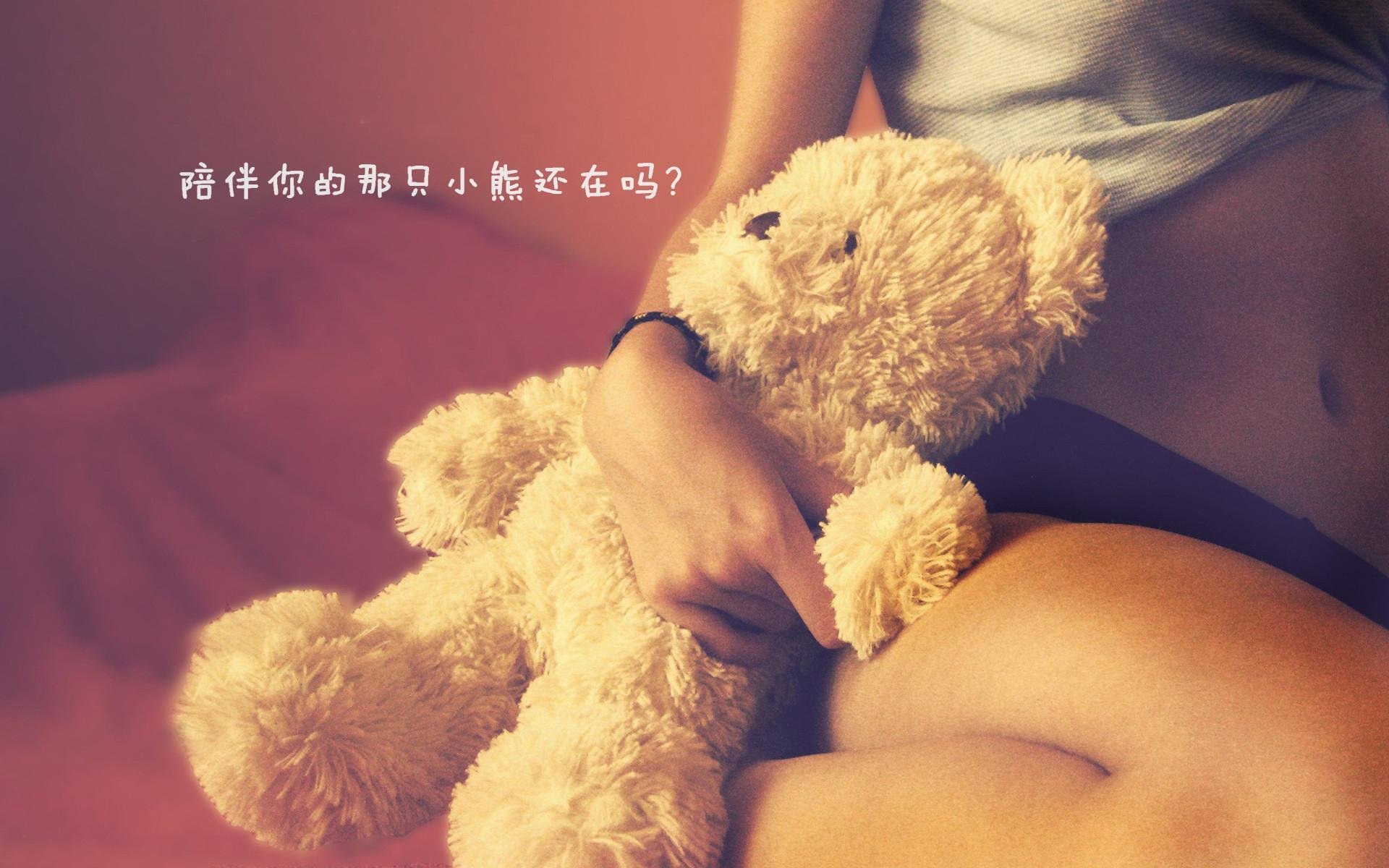 开云官方-【球迷热情】现场粉丝互动点燃赛场火焰，球迷和粉丝