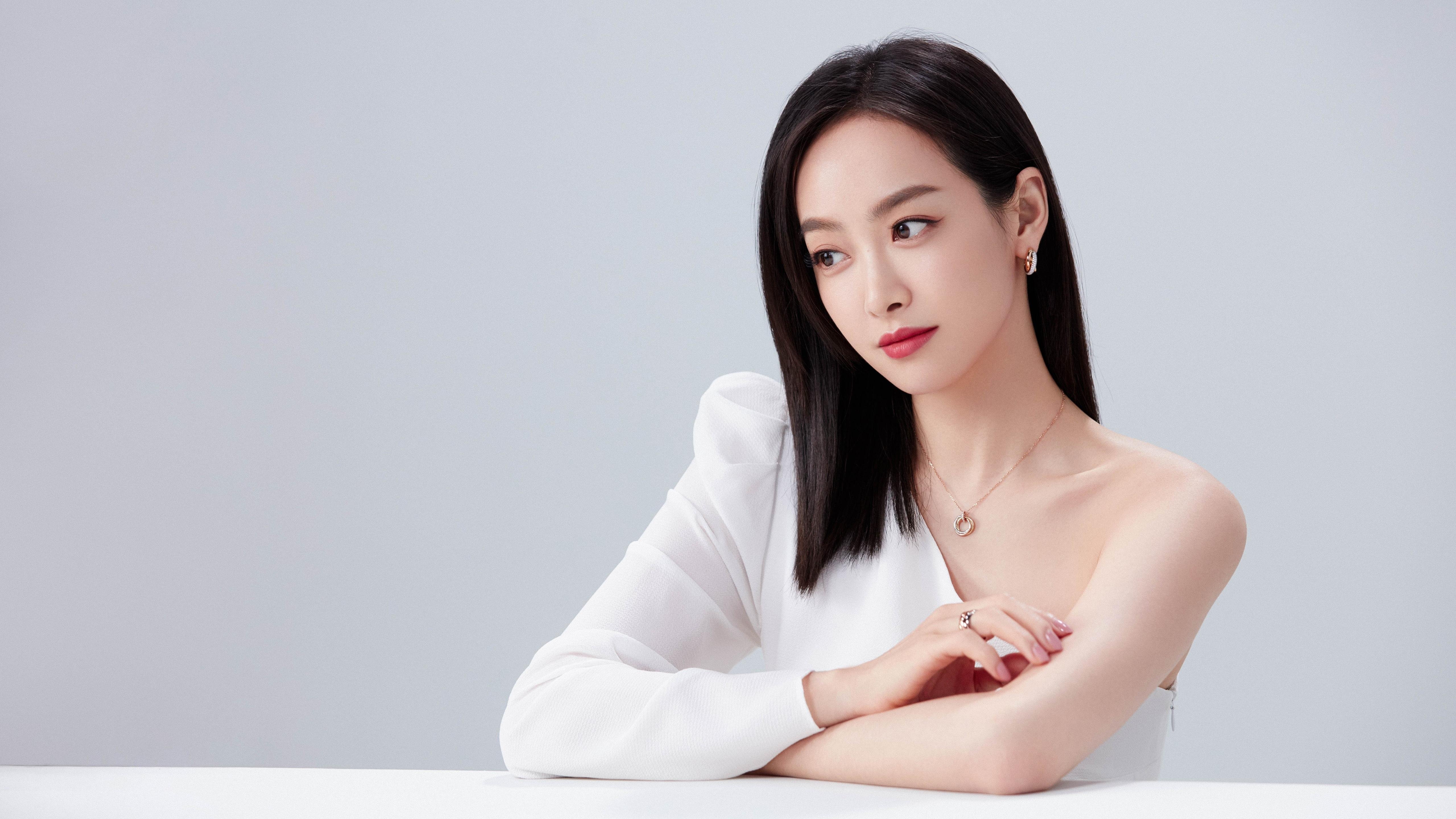 KAIYUNAPP-巴黎圣日耳曼强势逆转里尔，梅西补时任意球绝杀，巴黎圣日耳曼首发梅西