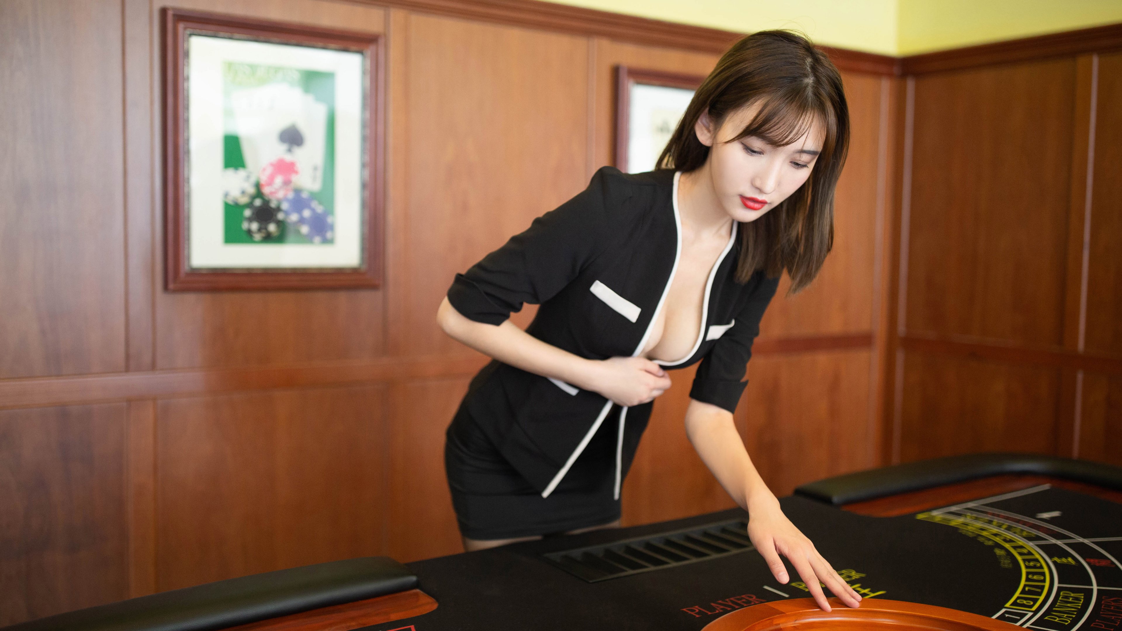 开云官网首页-恩多耶-布鲁阿尔稳扎稳打掌控比赛节奏，多恩布什 圣才